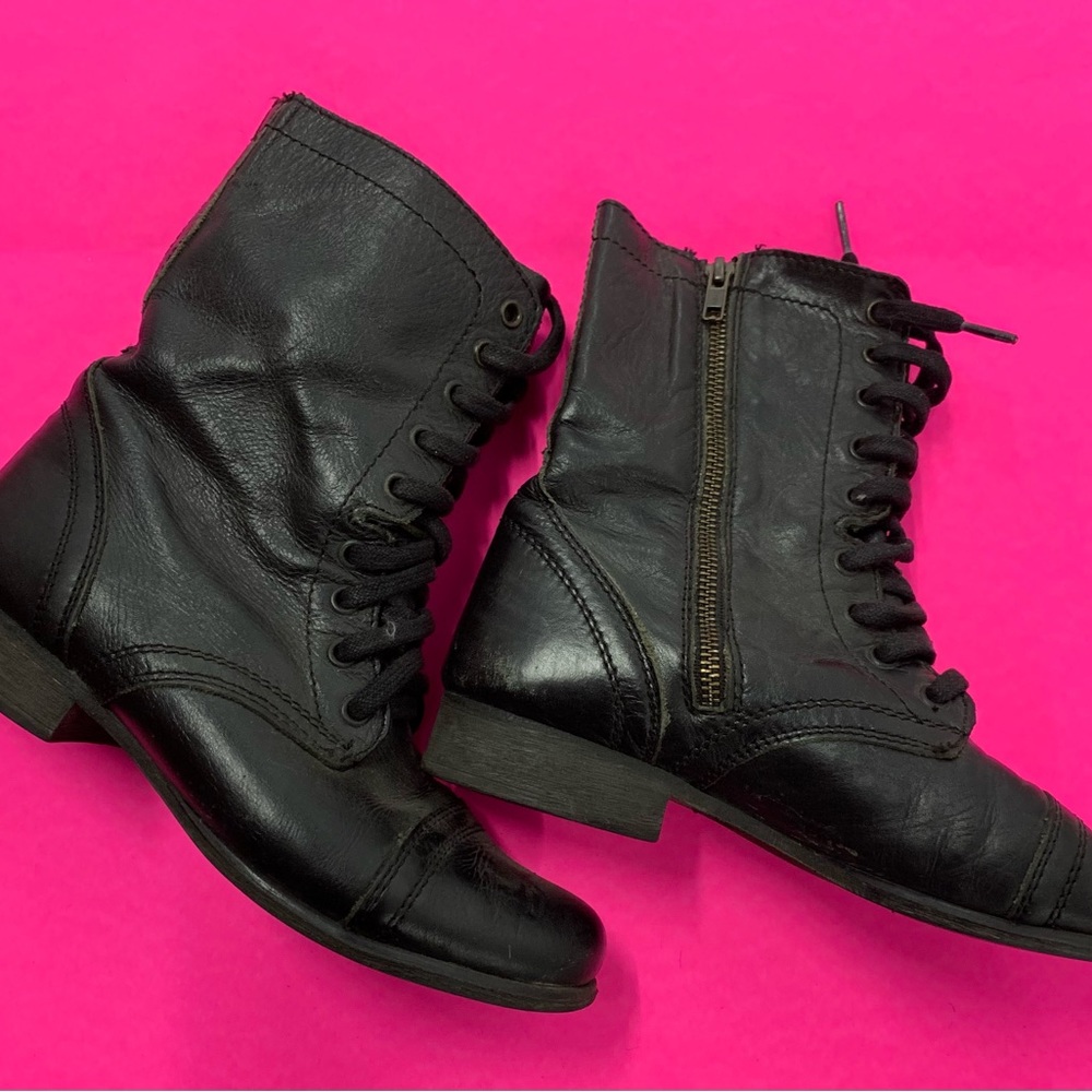 Steve Madden tropa